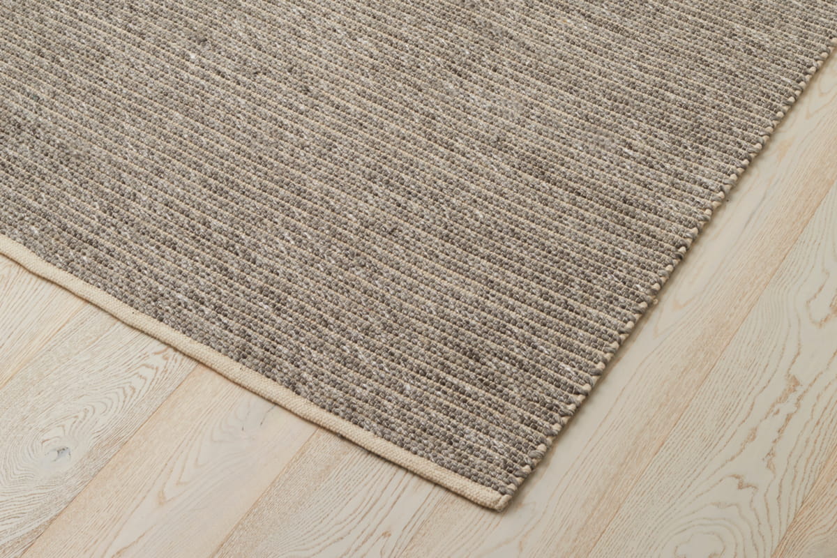 Linear Feather